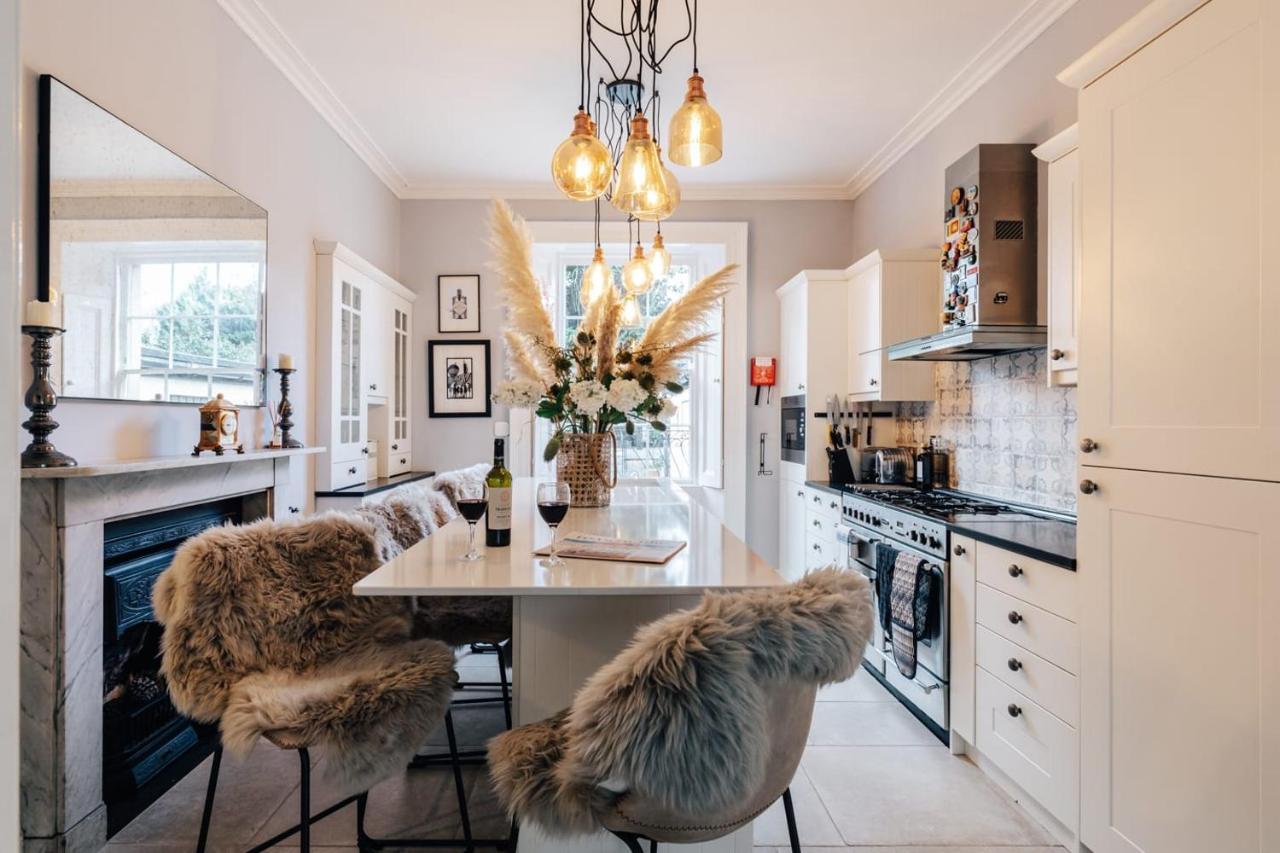 Central Townhouse With Garden & Free Parking Μπαθ Εξωτερικό φωτογραφία
